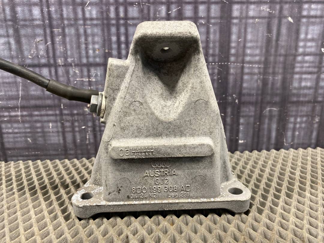 Кронштейн двигателя, 500 рублей, Красноярск