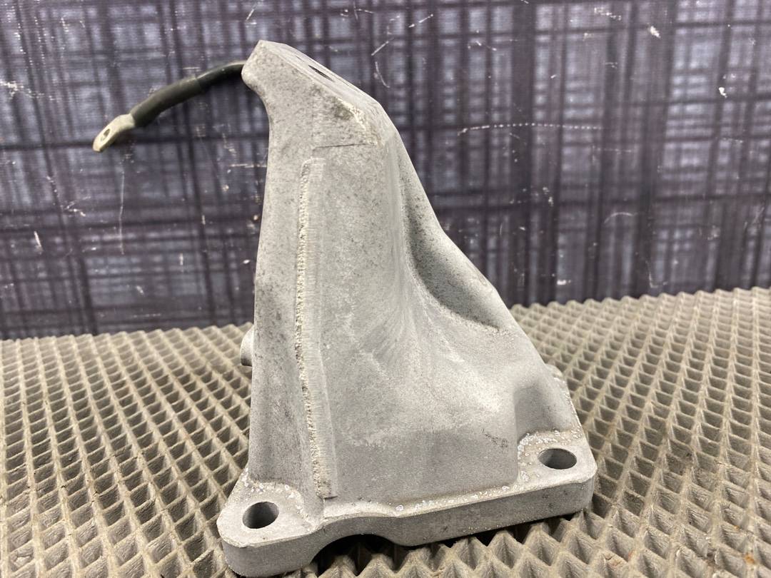 Кронштейн двигателя, 500 рублей, Красноярск