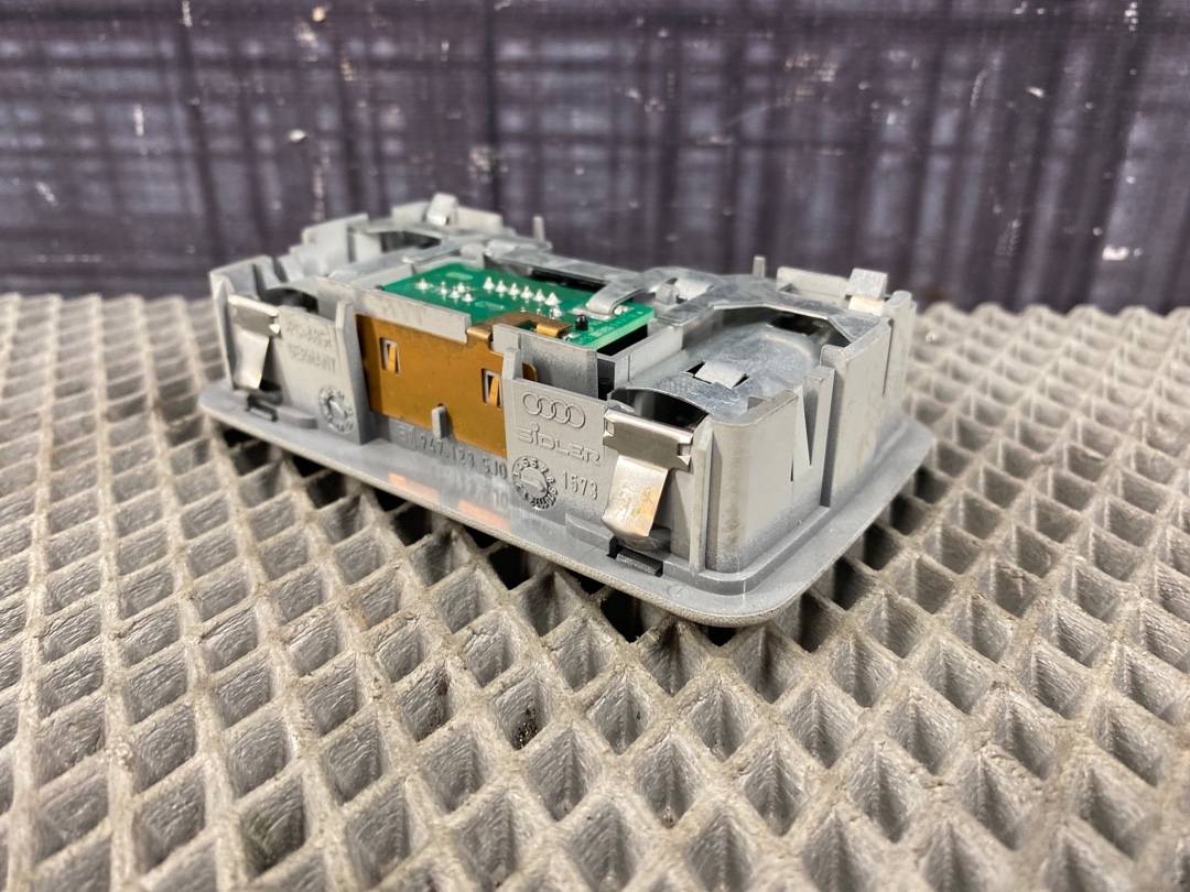 Плафон салона, 250 рублей, Красноярск