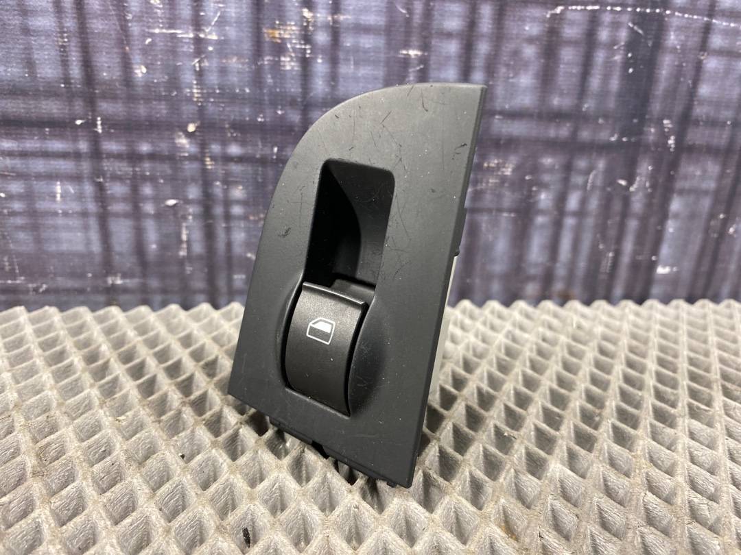 Кнопка стеклоподъемника, 330 рублей, Красноярск