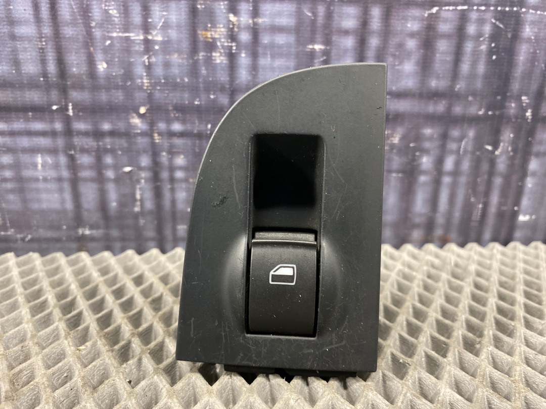 Кнопка стеклоподъемника, 330 рублей, Красноярск