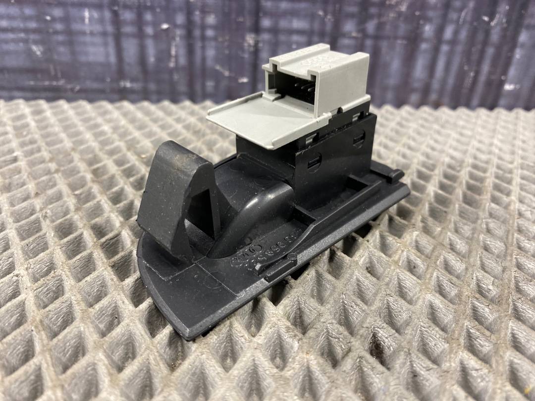 Кнопка стеклоподъемника, 330 рублей, Красноярск