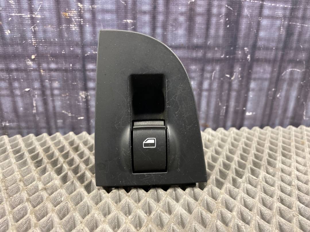 Кнопка стеклоподъемника, 330 рублей, Красноярск