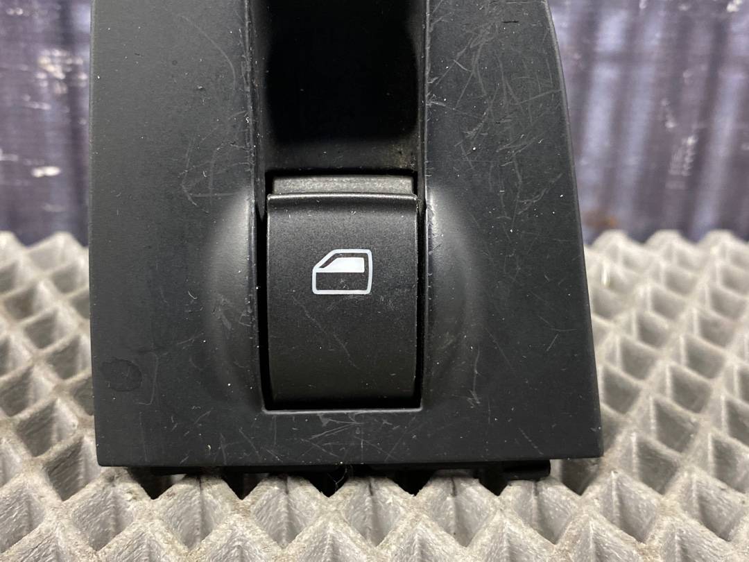 Кнопка стеклоподъемника, 330 рублей, Красноярск