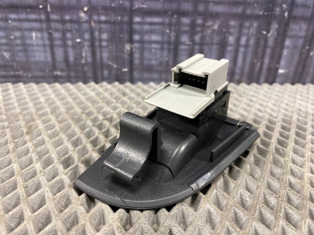 Кнопка стеклоподъемника, 330 рублей, Красноярск