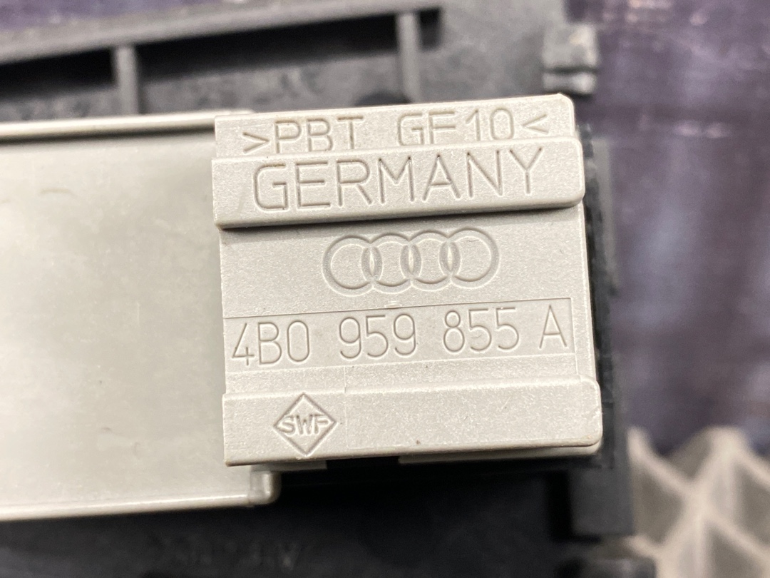 Кнопка стеклоподъемника, 330 рублей, Красноярск