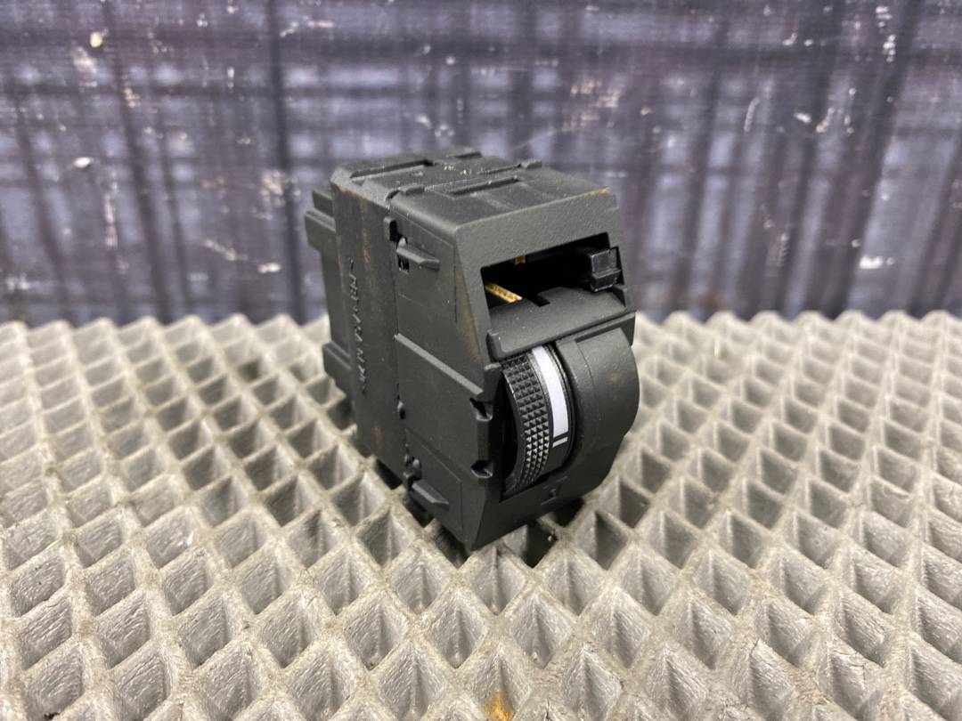 Кнопка яркости подсветки, 270 рублей, Красноярск