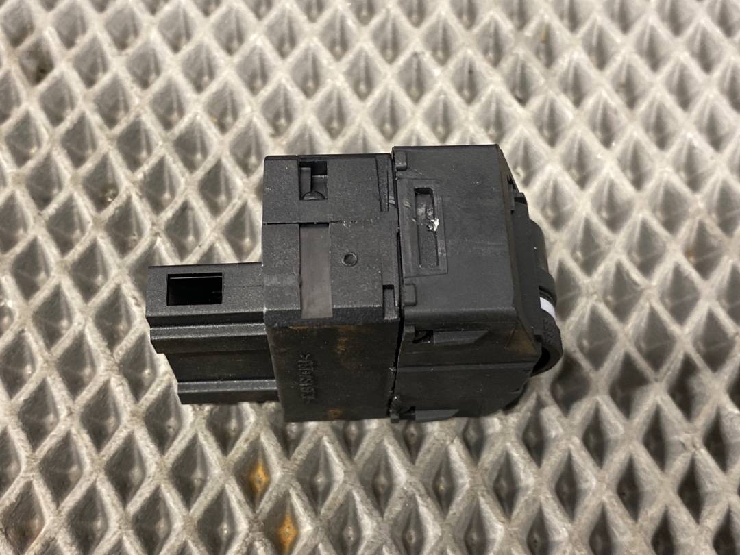 Кнопка яркости подсветки, 270 рублей, Красноярск