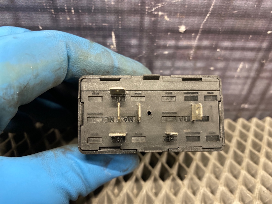 Реле, 300 рублей, Красноярск