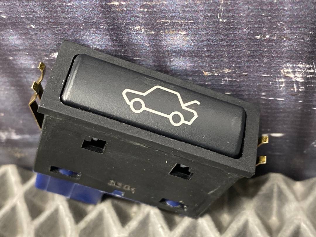 Кнопка открывания багажника, 322 рублей, Красноярск