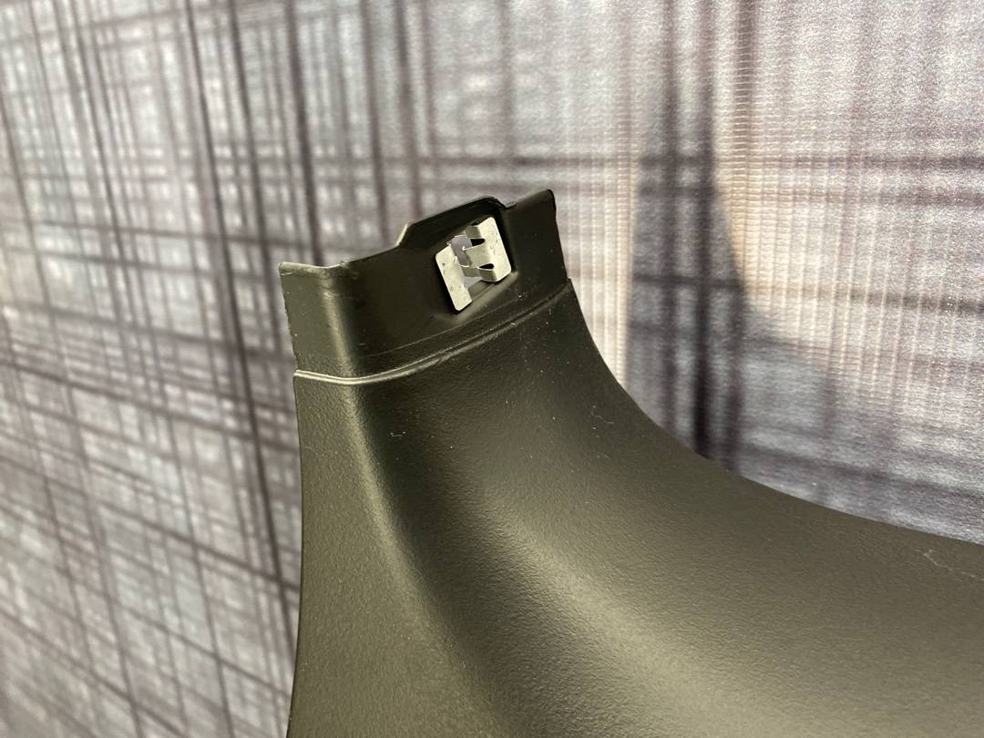 Пластик крышки багажника, 595 рублей, Красноярск