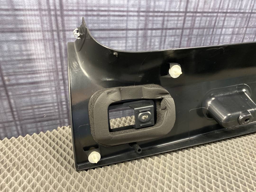 Пластик крышки багажника, 595 рублей, Красноярск