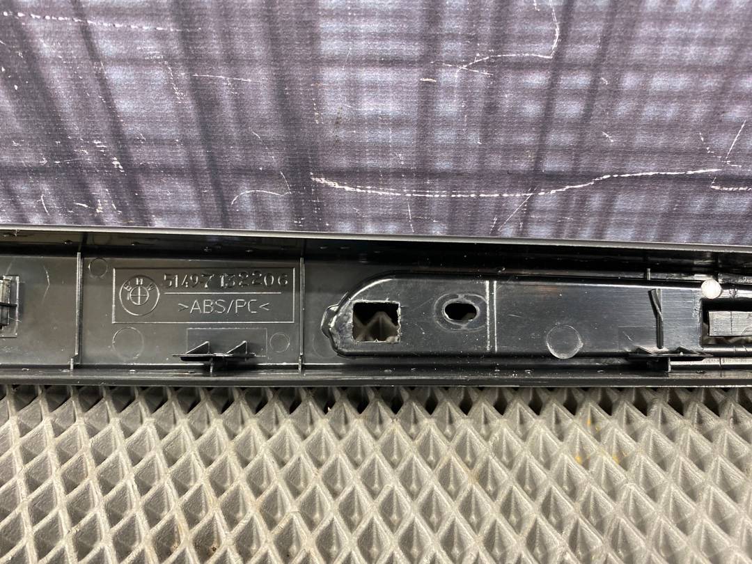 Пластик крышки багажника, 455 рублей, Красноярск