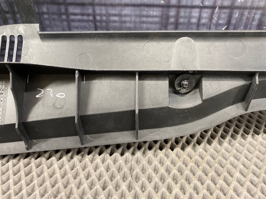 Решетка под лобовое стекло, 1246 рублей, Красноярск