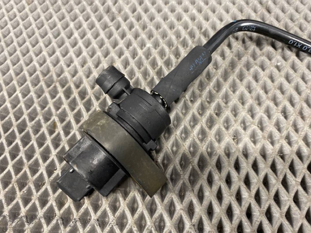 Клапан вентиляции топливного бака, 1050 рублей, Красноярск