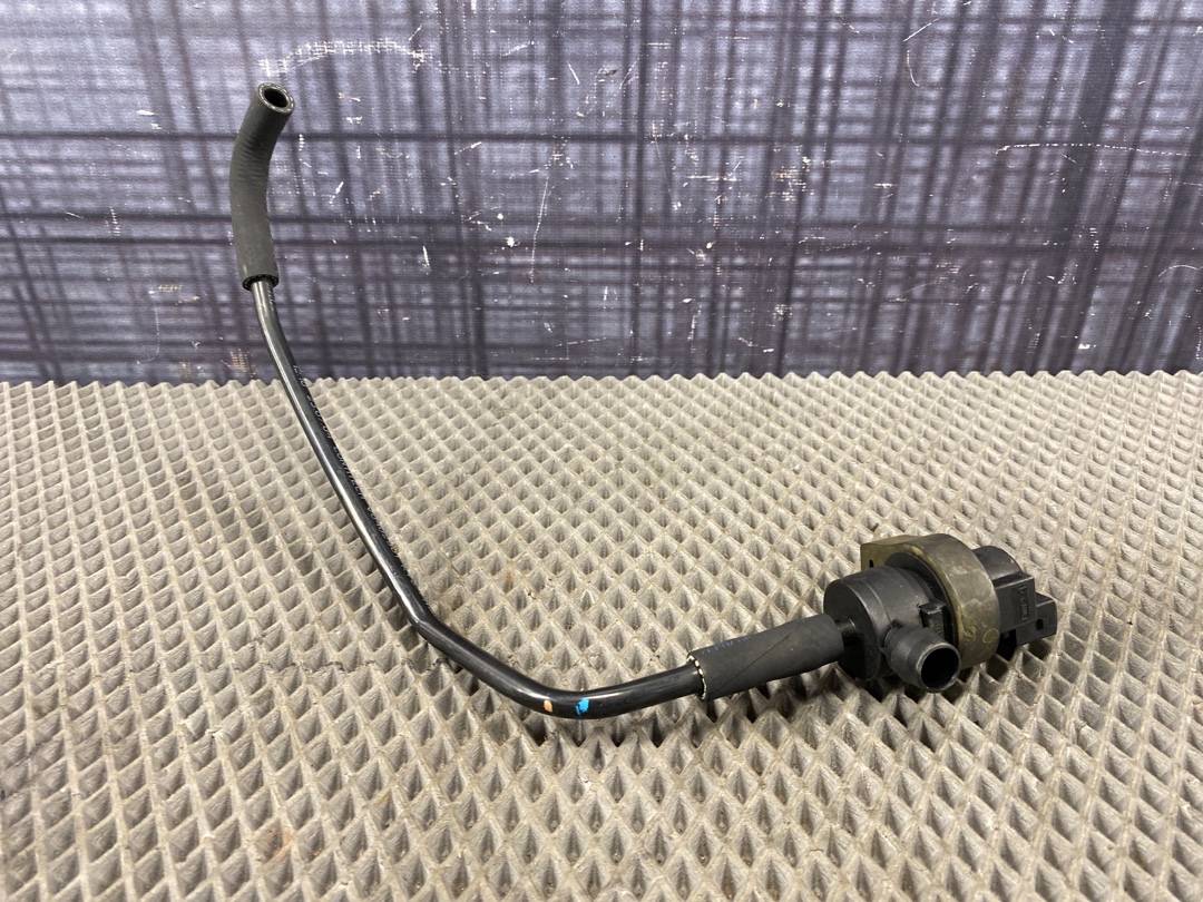 Клапан вентиляции топливного бака, 1050 рублей, Красноярск