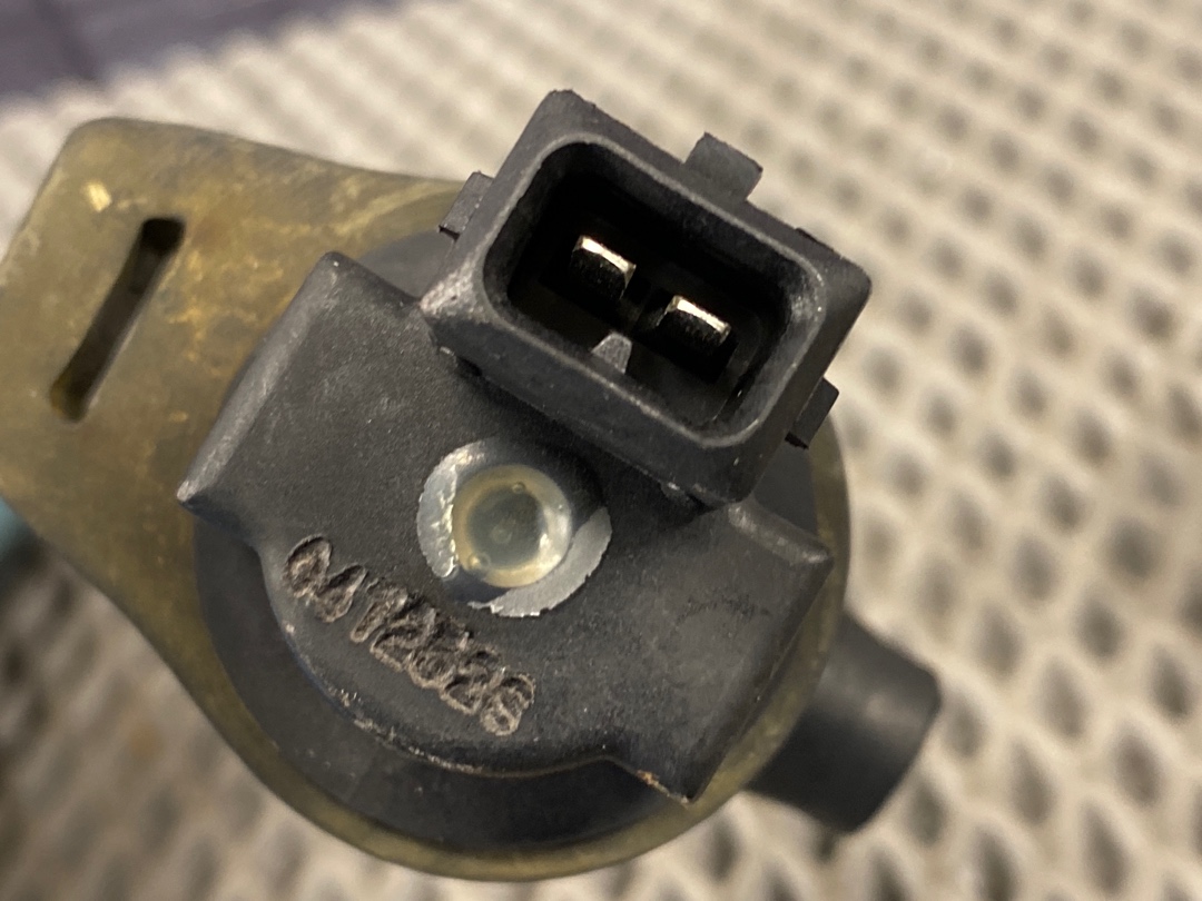 Клапан вентиляции топливного бака, 1050 рублей, Красноярск