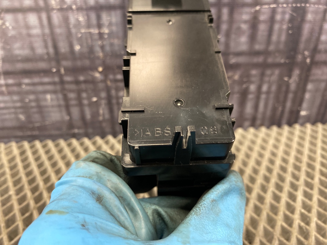 Кнопка стеклоподъемника, 868 рублей, Красноярск