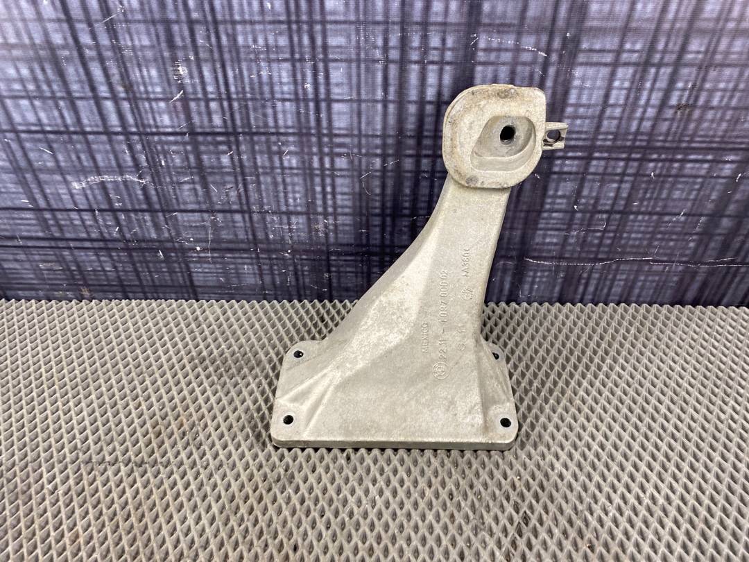 Кронштейн двигателя, 2093 рублей, Красноярск