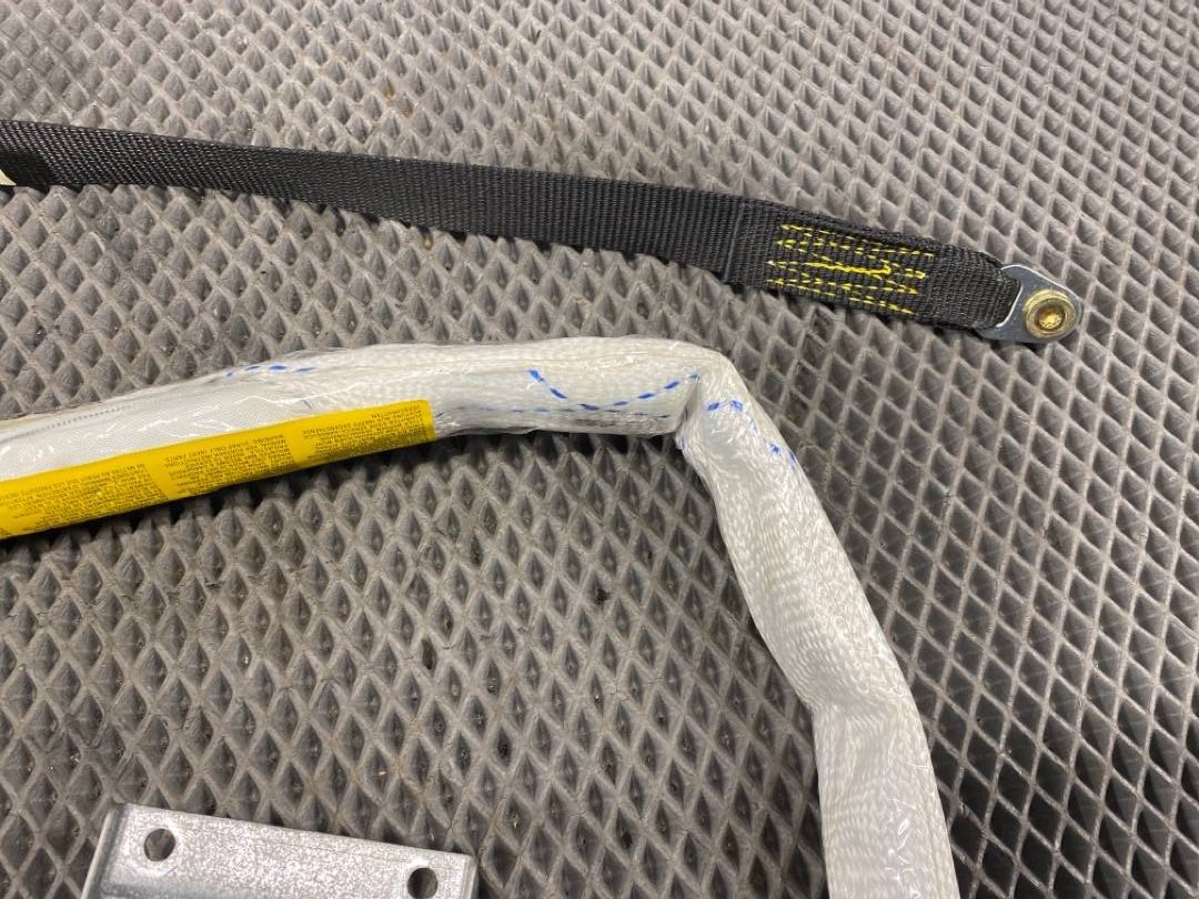 Подушка безопасности, 700 рублей, Красноярск