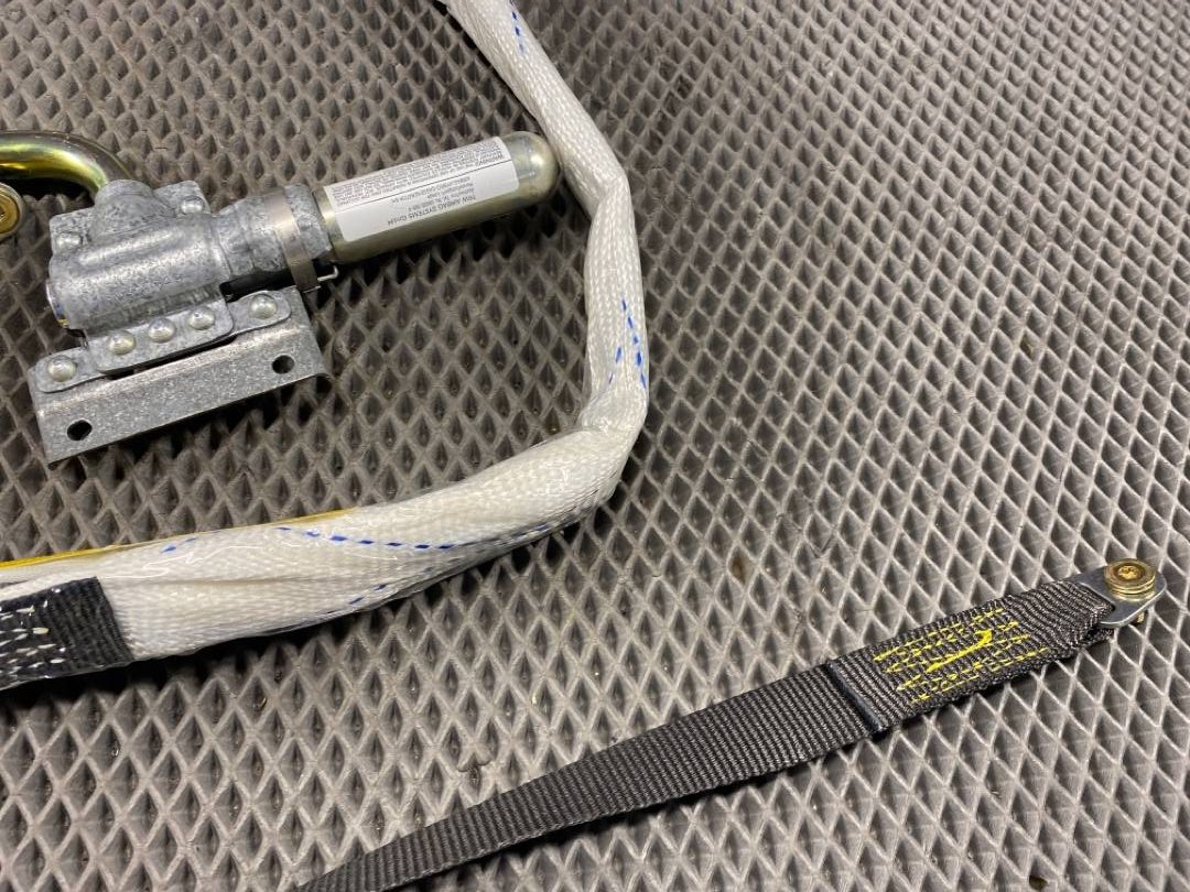 Подушка безопасности, 700 рублей, Красноярск