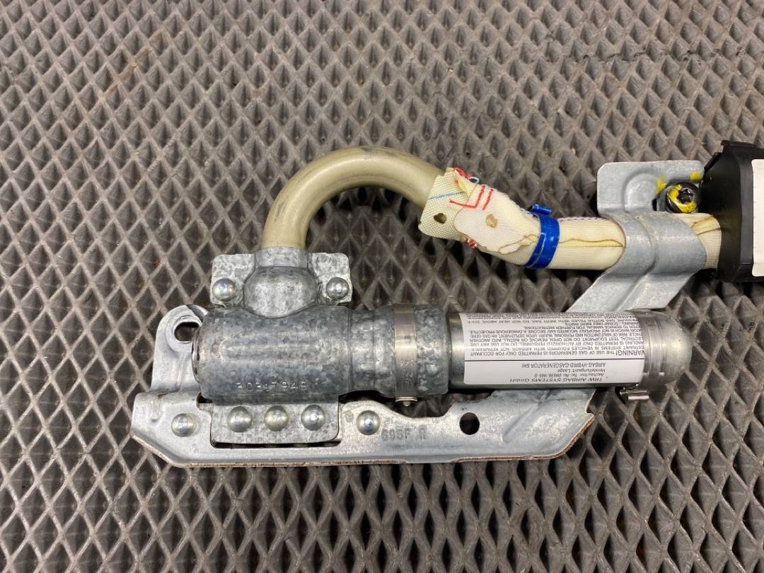 Подушка безопасности, 756 рублей, Красноярск