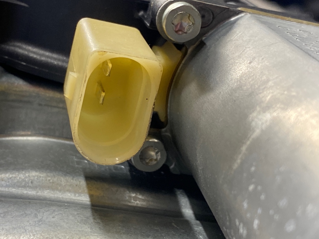 Стеклоподъемник, 1750 рублей, Красноярск