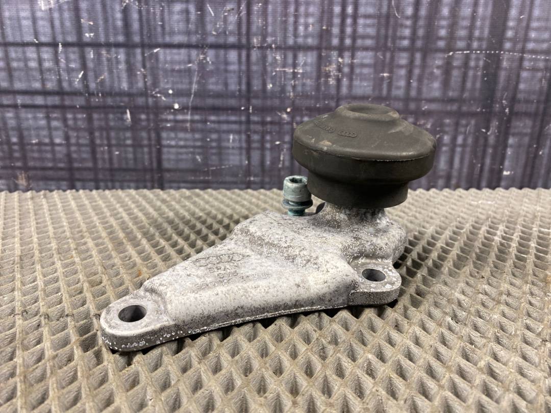 Кронштейн двигателя, 1500 рублей, Красноярск