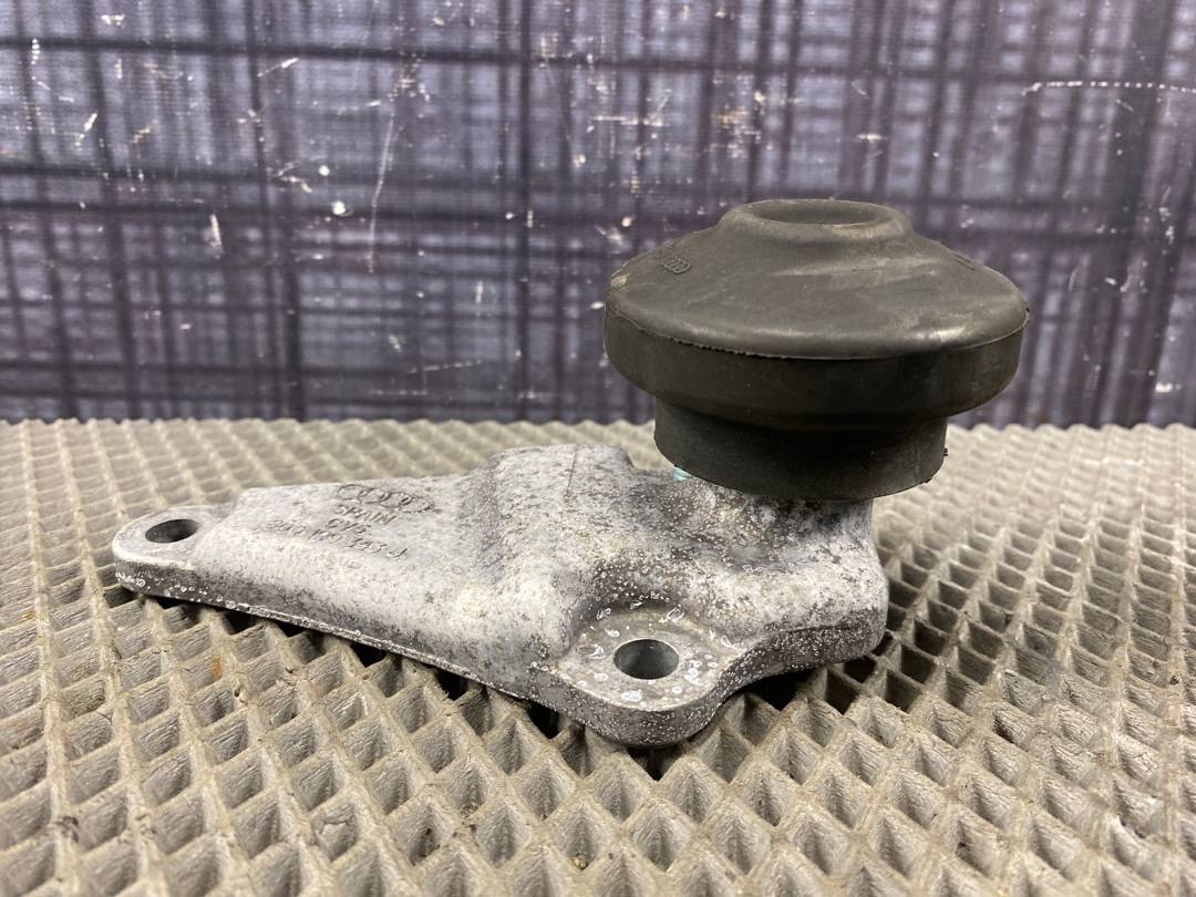 Кронштейн двигателя, 1500 рублей, Красноярск