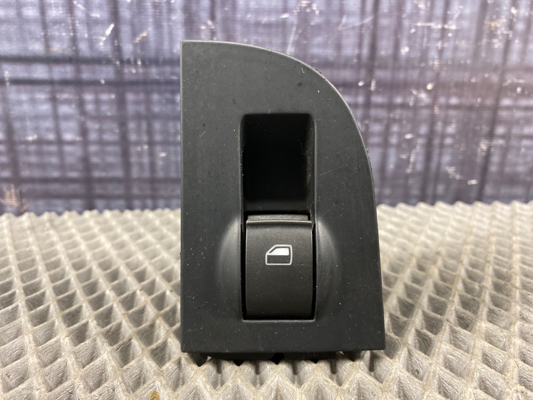 Кнопка стеклоподъемника, 550 рублей, Красноярск