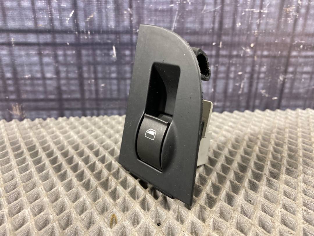 Кнопка стеклоподъемника, 550 рублей, Красноярск