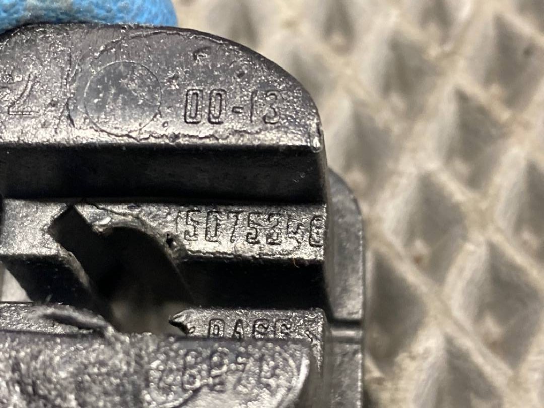 Упор капота, 360 рублей, Красноярск