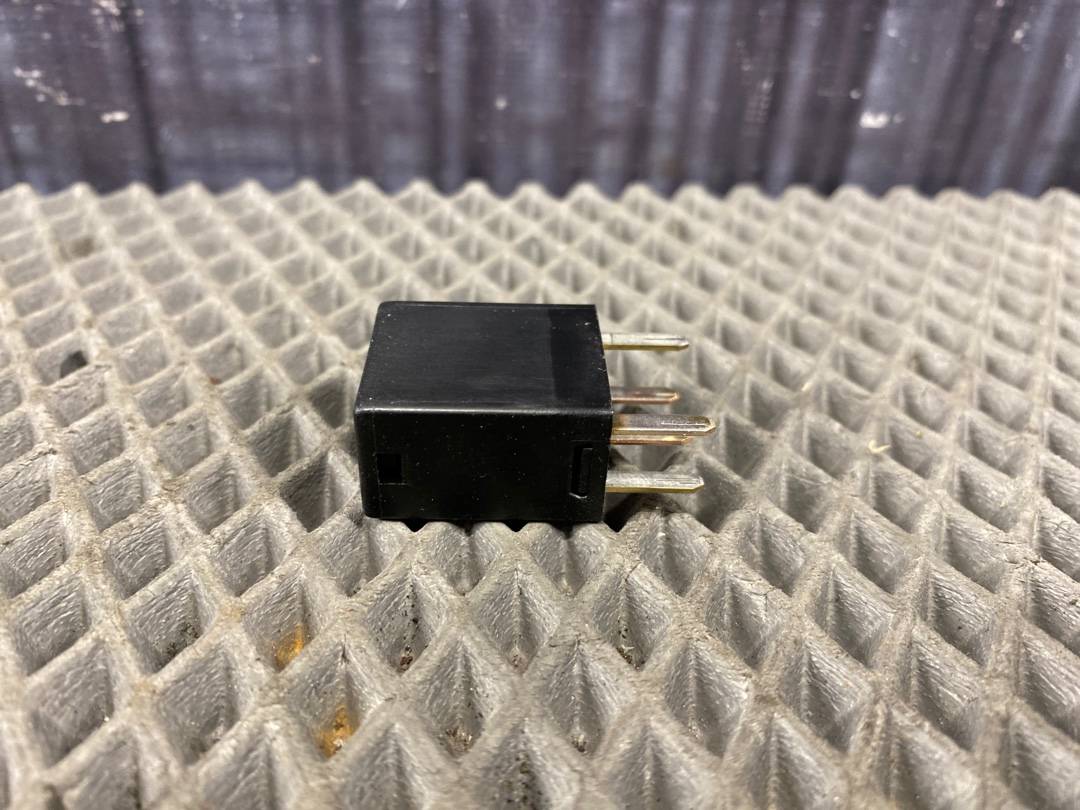 Реле, 400 рублей, Красноярск