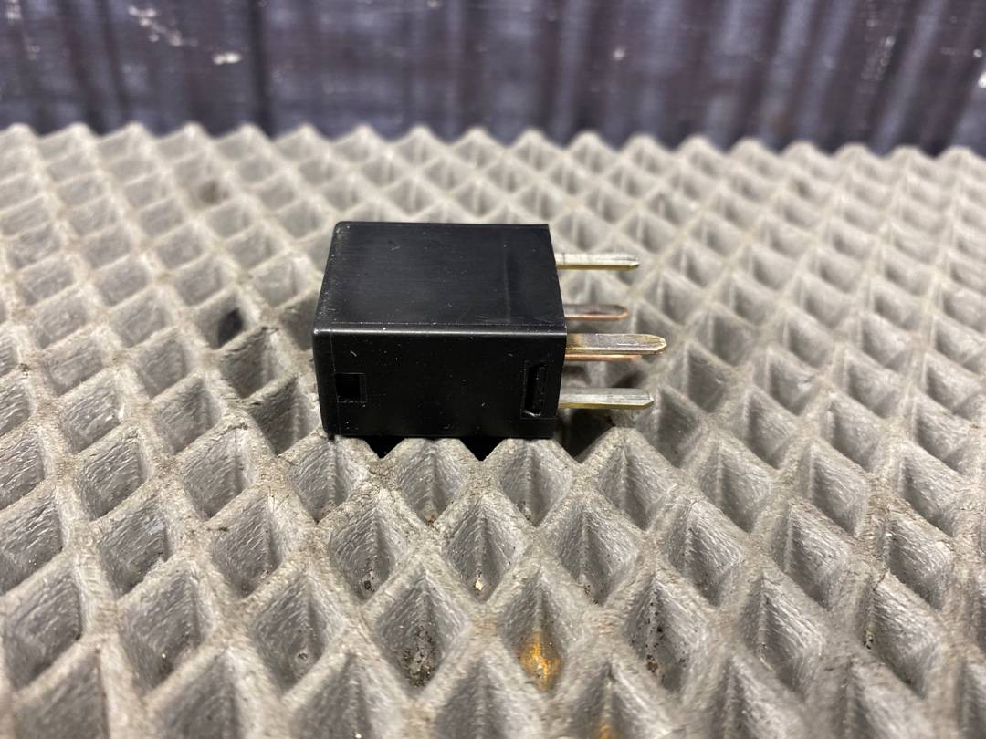 Реле, 400 рублей, Красноярск