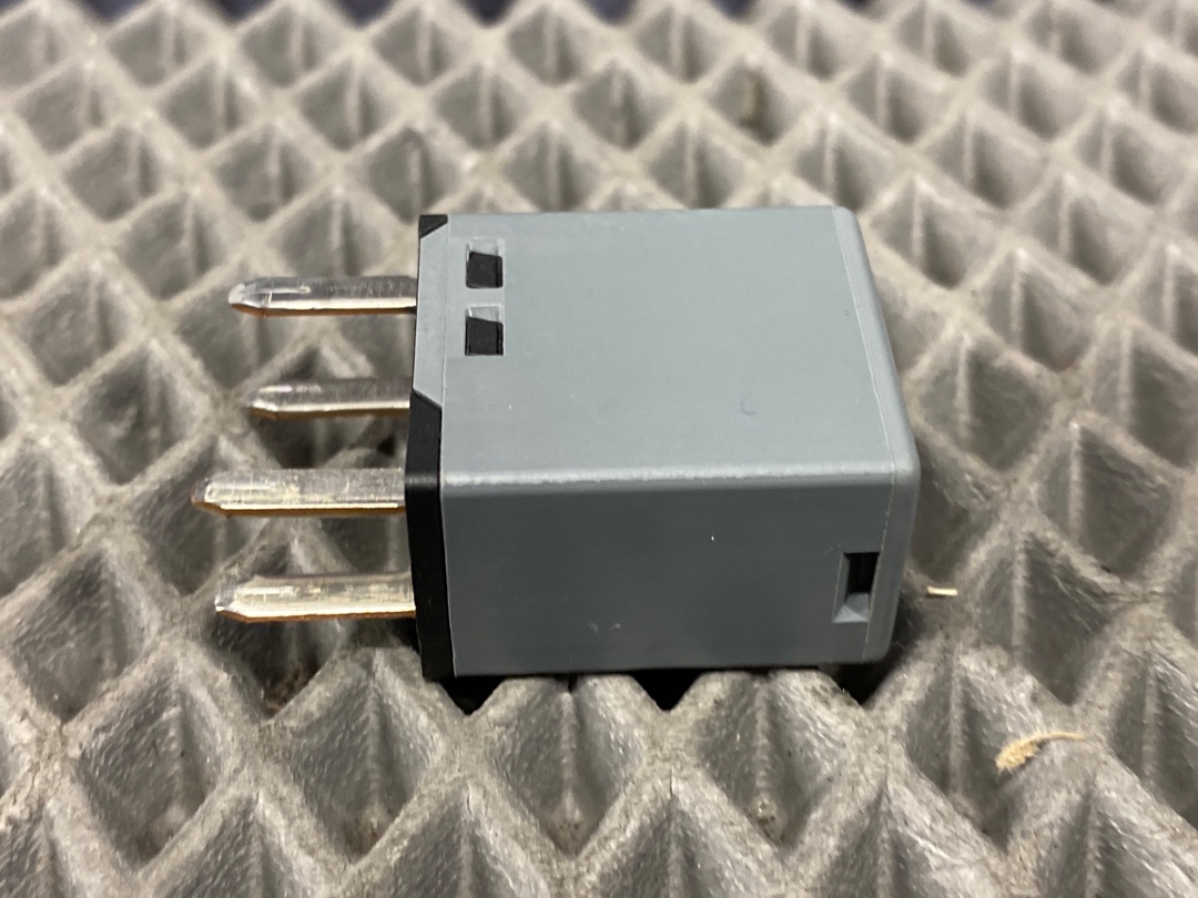 Реле, 400 рублей, Красноярск