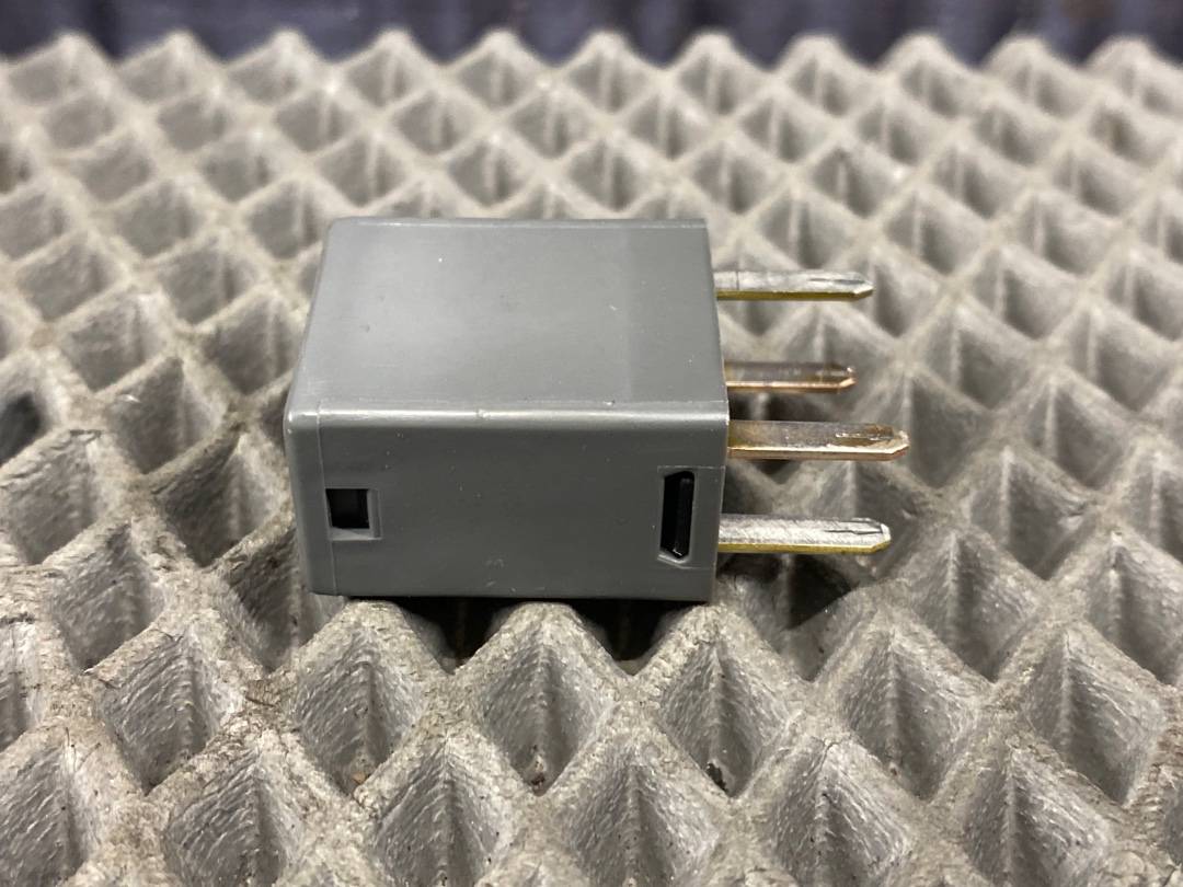 Реле, 400 рублей, Красноярск