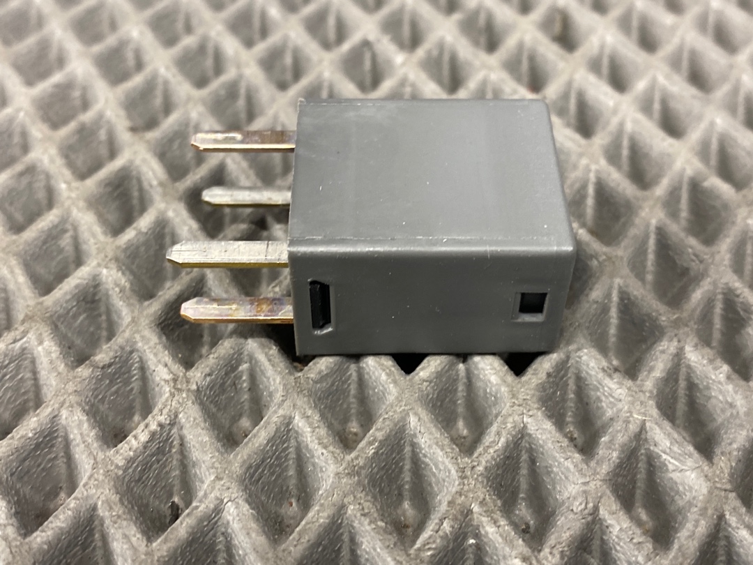 Реле, 400 рублей, Красноярск