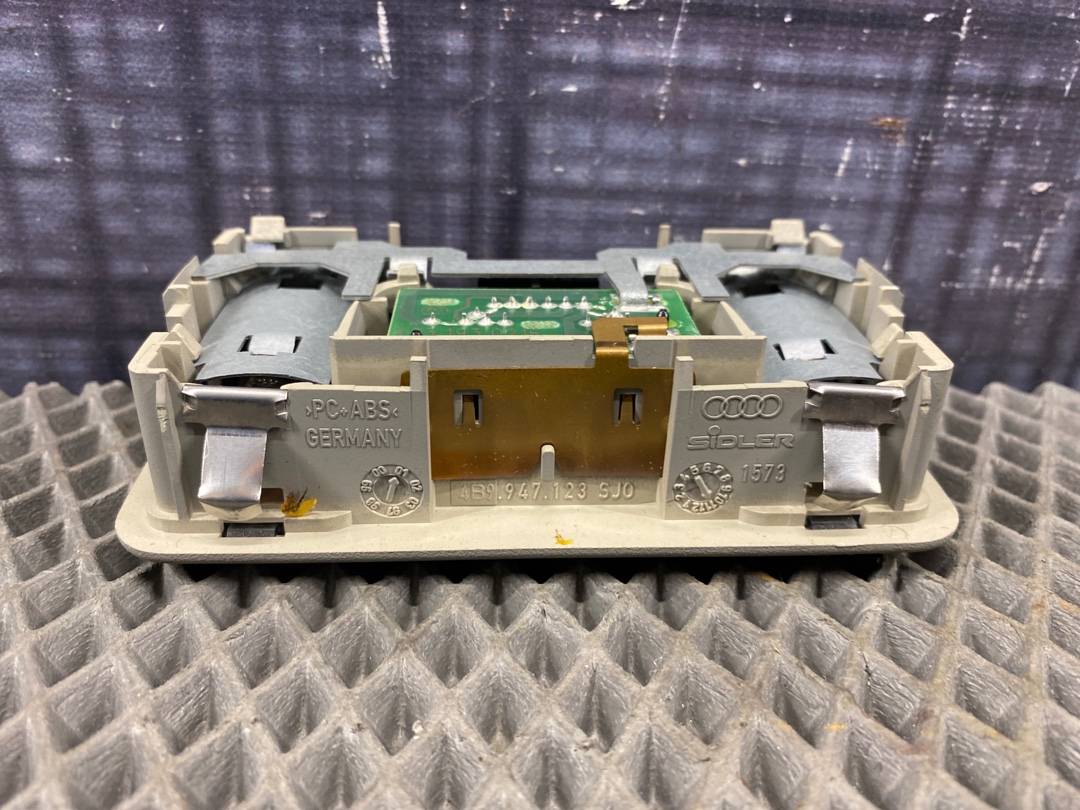 Плафон салона, 250 рублей, Красноярск