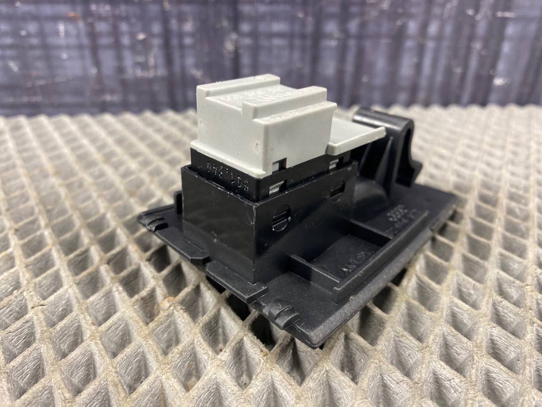 Кнопка стеклоподъемника, 275 рублей, Красноярск