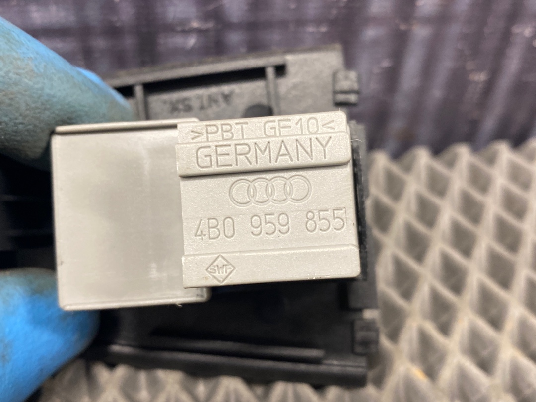 Кнопка стеклоподъемника, 275 рублей, Красноярск