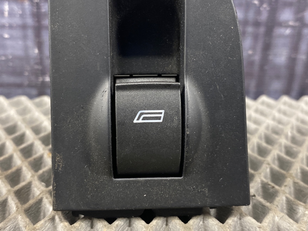 Кнопка стеклоподъемника, 275 рублей, Красноярск