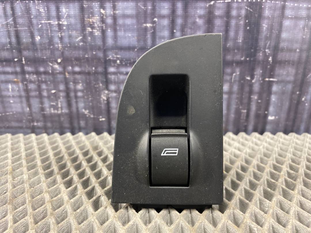 Кнопка стеклоподъемника, 275 рублей, Красноярск