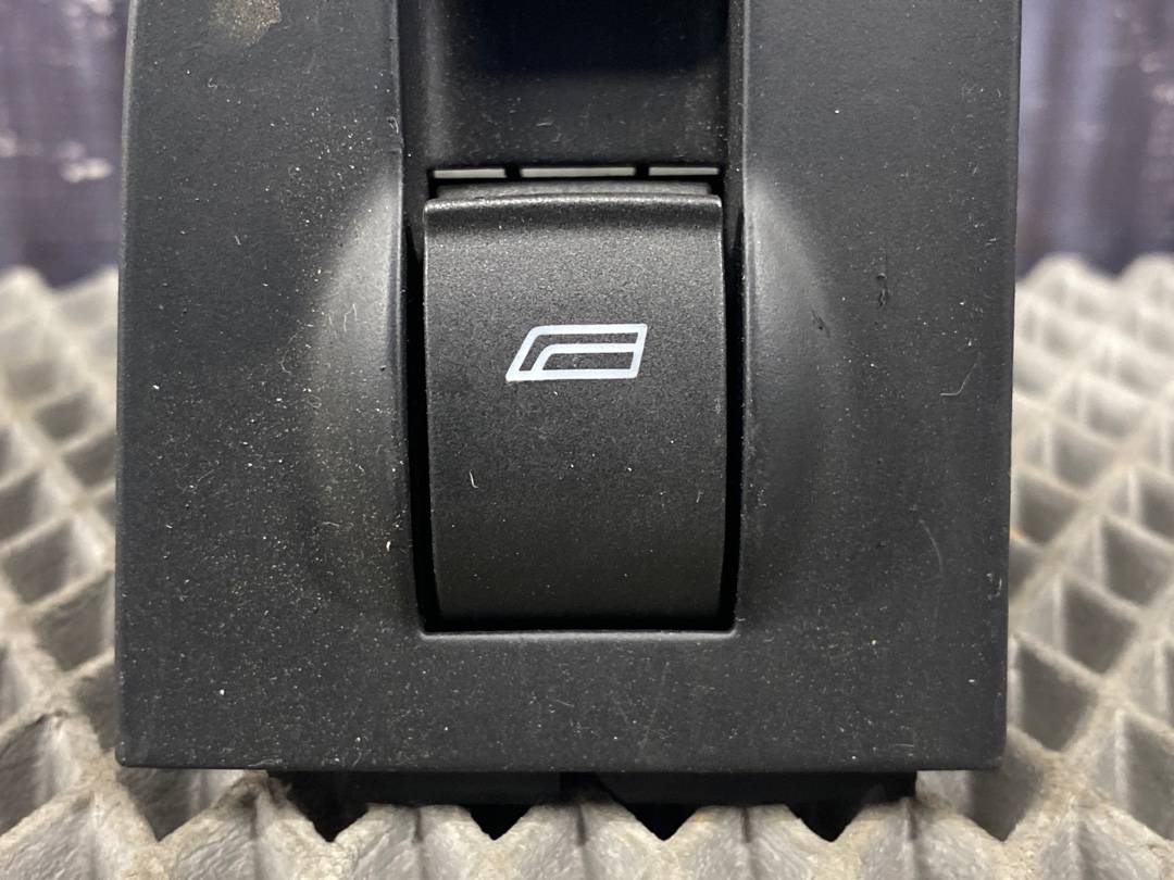 Кнопка стеклоподъемника, 275 рублей, Красноярск