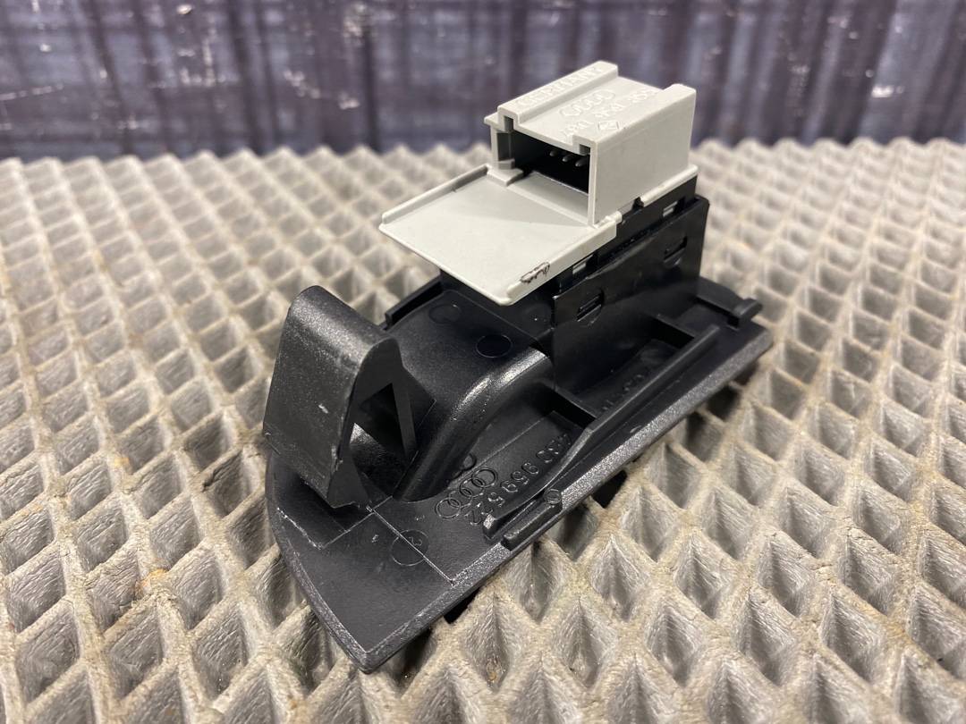 Кнопка стеклоподъемника, 275 рублей, Красноярск