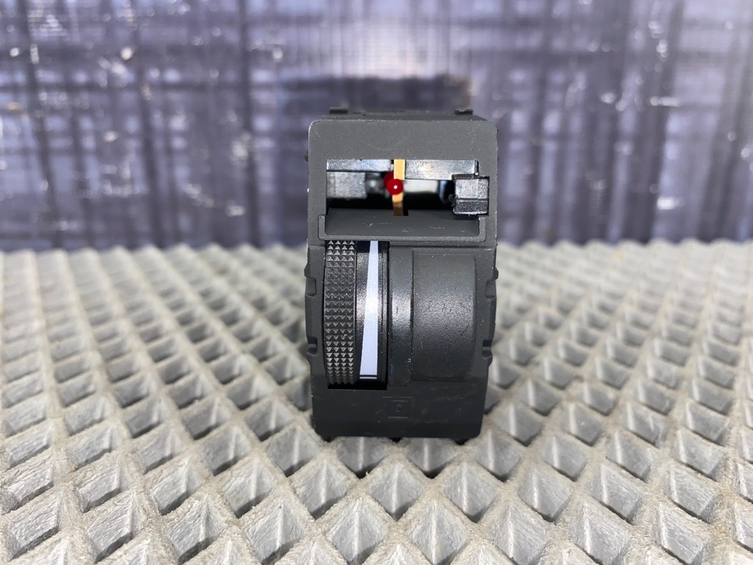 Кнопка яркости подсветки, 225 рублей, Красноярск