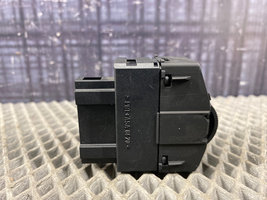 Кнопка яркости подсветки, 225 рублей, Красноярск