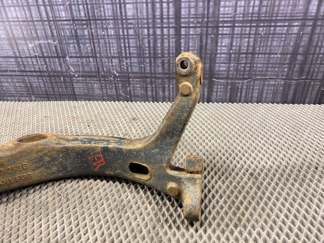 Поворотный кулак, 1750 рублей, Красноярск