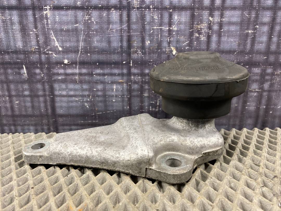 Кронштейн двигателя, 750 рублей, Красноярск