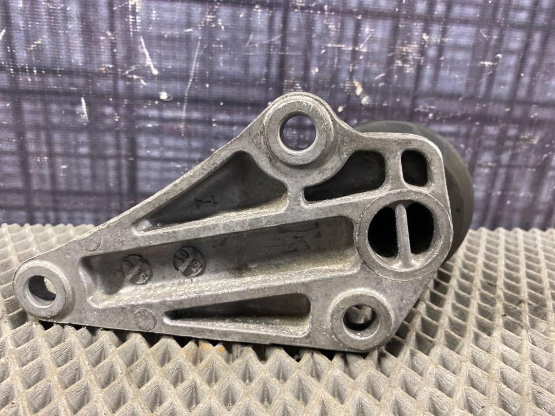 Кронштейн двигателя, 750 рублей, Красноярск