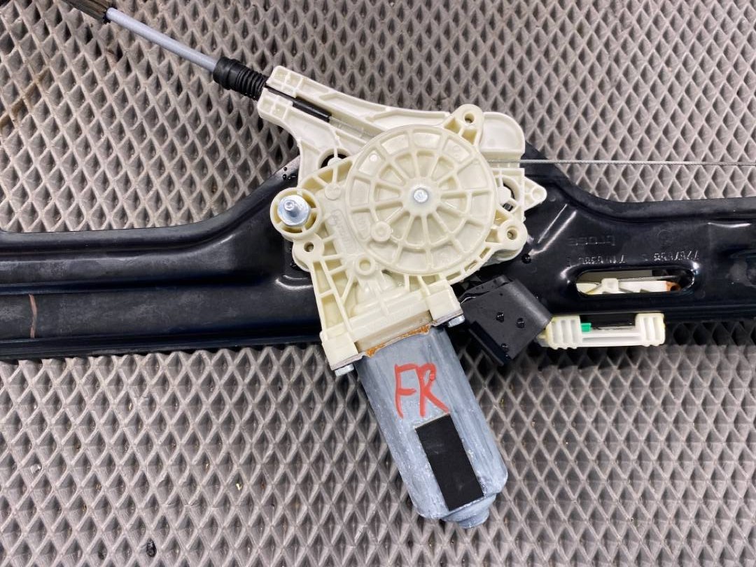 Стеклоподъемник, 2000 рублей, Красноярск